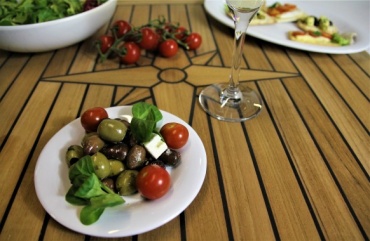 4 piece melamine diamond white place setting